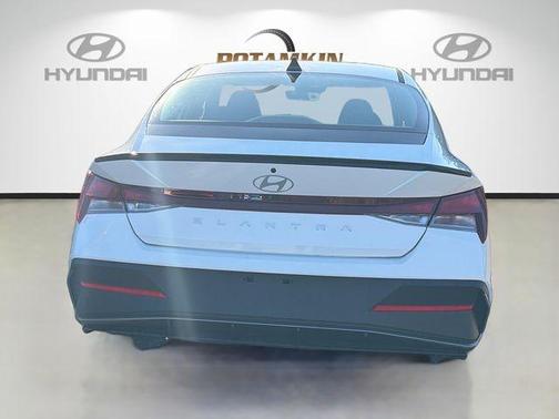 Serenity White Pearl 2026 Hyundai ELANTRA SEL Sport