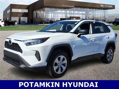 2019 Toyota RAV4 LE