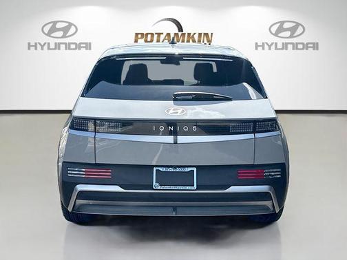 Cyber Gray 2026 Hyundai IONIQ 5 SEL