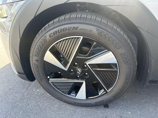 Cyber Gray 2026 Hyundai IONIQ 5 SEL