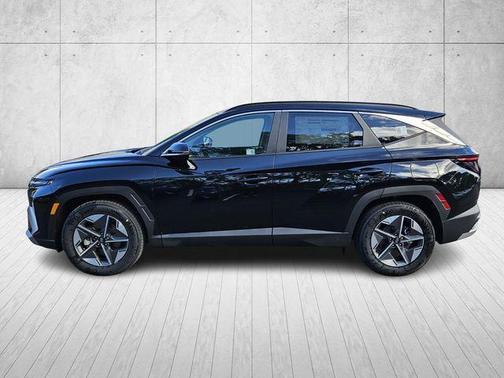 Phantom Black 2025 Hyundai TUCSON SEL Convenience