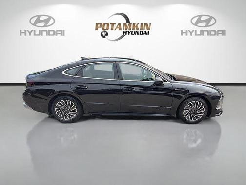 Black 2026 Hyundai SONATA Hybrid Limited