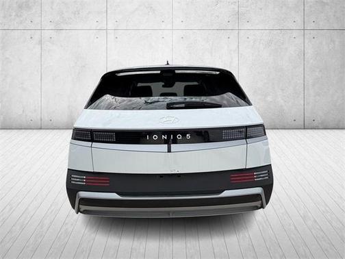2026 Hyundai IONIQ 5 SE