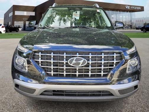 2023 Hyundai VENUE SEL