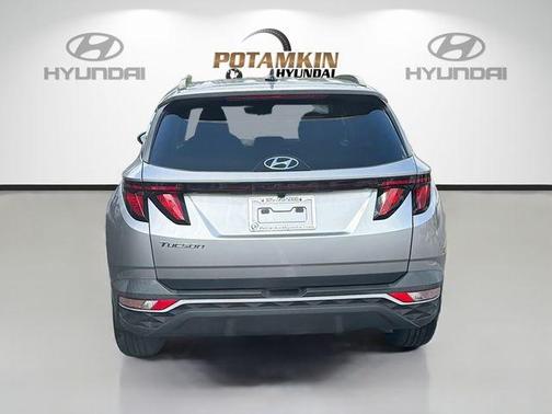 Shimmering Silver 2024 Hyundai TUCSON SEL