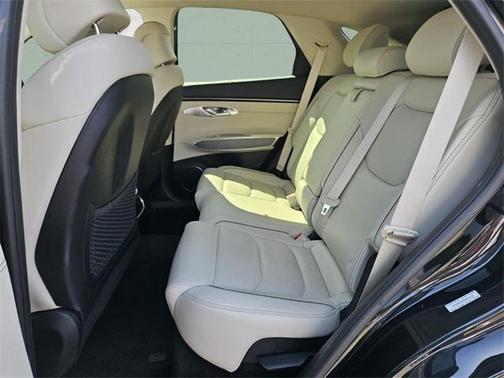 2022 Genesis GV70 2.5T