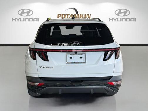 White Pearl 2024 Hyundai TUCSON Limited