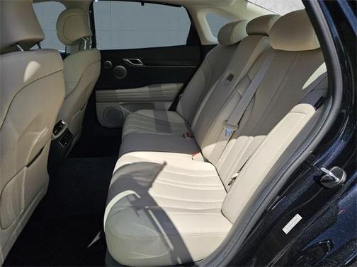 2023 Genesis G80 2.5T