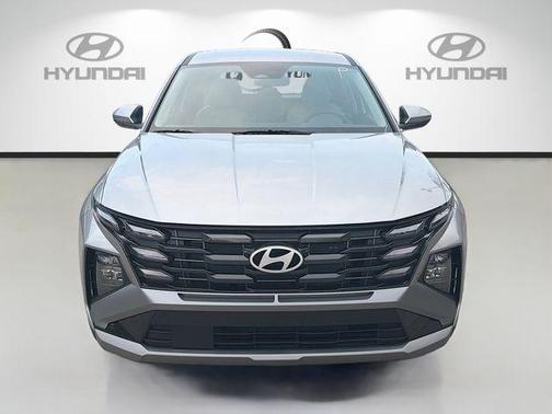 Shimmering Silver 2026 Hyundai TUCSON SE