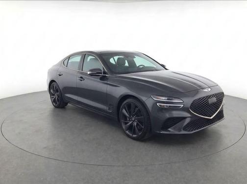 Makalu Gray 2023 Genesis G70 3.3T