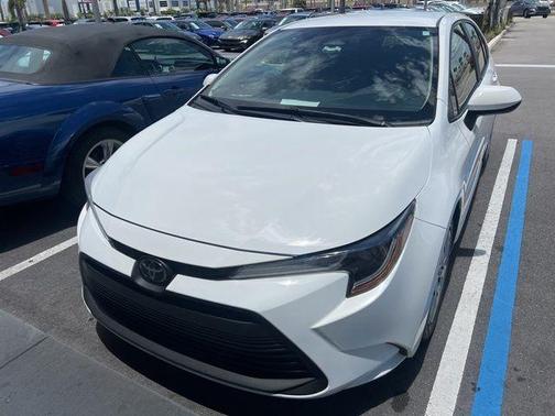 Ice 2024 Toyota Corolla LE