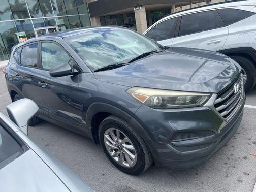 Coliseum Gray 2018 Hyundai TUCSON SE