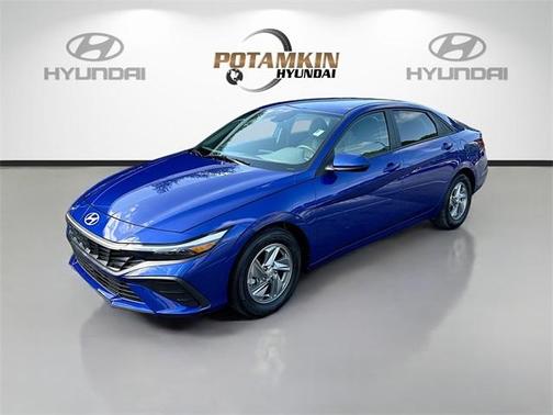2024 Hyundai ELANTRA SE