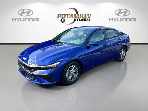 2024 Hyundai ELANTRA SE