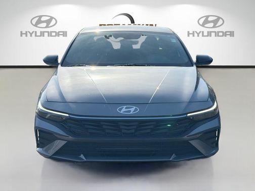 Metal 2025 Hyundai ELANTRA SEL Sport