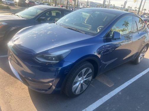 Deep Blue Metallic 2023 Tesla Model Y Long Range
