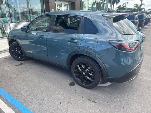 Pearl 2023 Honda HR-V Sport