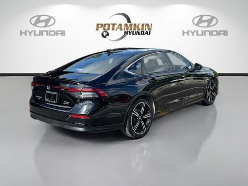 Crystal Black Pearl 2024 Honda Accord Hybrid Sport