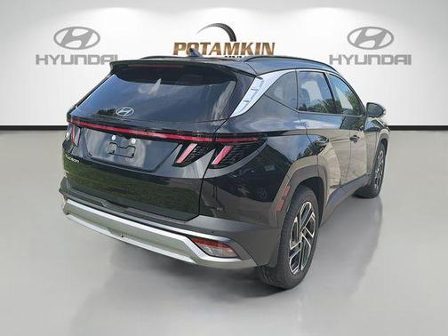 Phantom Black 2026 Hyundai TUCSON Limited