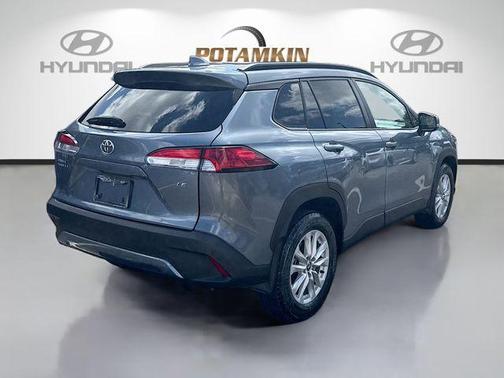 2024 Toyota Corolla Cross LE