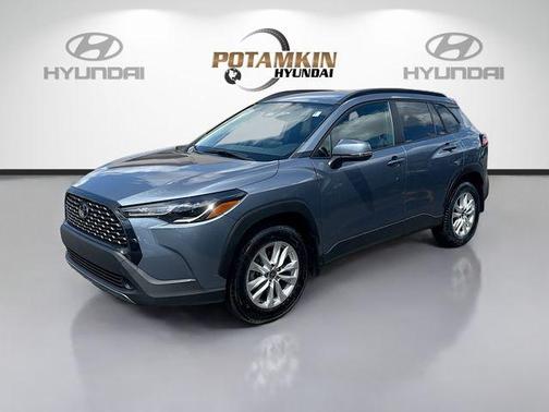 2024 Toyota Corolla Cross LE