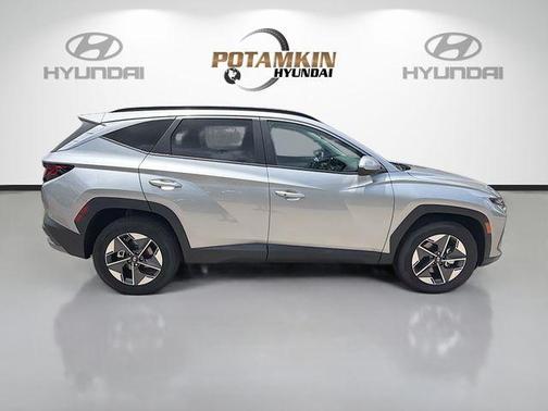Shimmering Silver 2026 Hyundai TUCSON SEL
