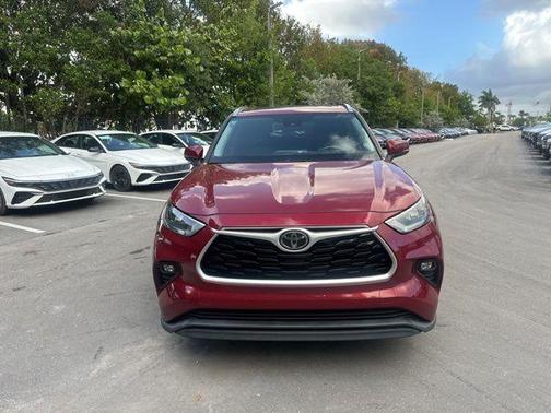 Red 2020 Toyota Highlander XLE