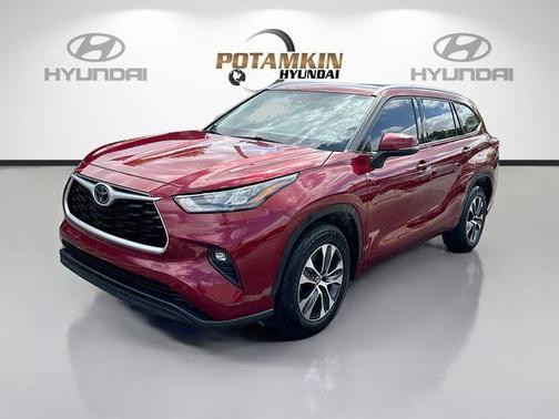 Pearl 2020 Toyota Highlander XLE