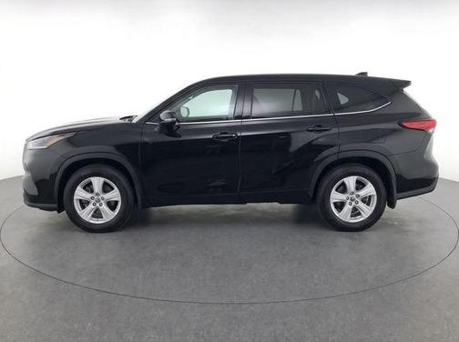 Midnight Black Metallic 2021 Toyota Highlander L