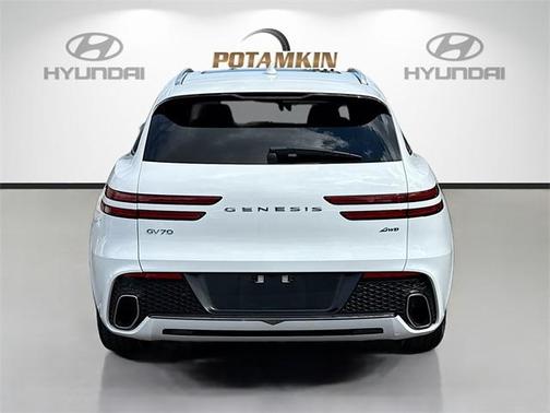 2024 Genesis GV70 2.5T