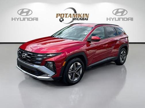 Red 2025 Hyundai TUCSON SEL
