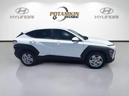 Atlas 2025 Hyundai KONA SE
