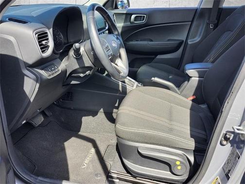 2022 Hyundai VENUE SEL