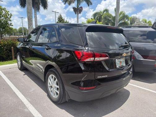Mosaic Black Metallic 2023 Chevrolet Equinox LS