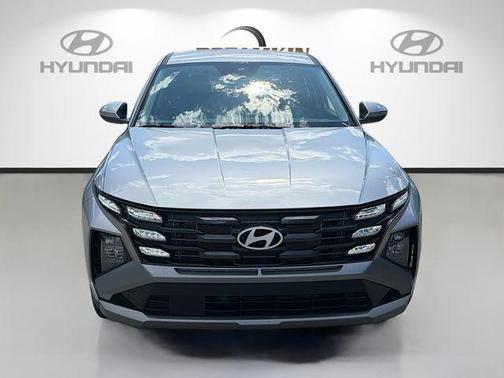 Shimmering Silver 2026 Hyundai TUCSON SE