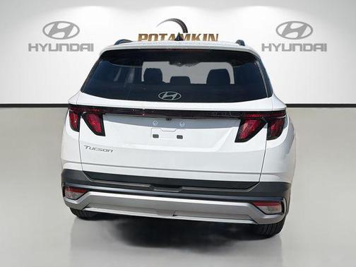 White Pearl 2026 Hyundai TUCSON SEL
