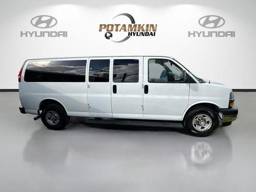 2020 Chevrolet Express 3500 LT