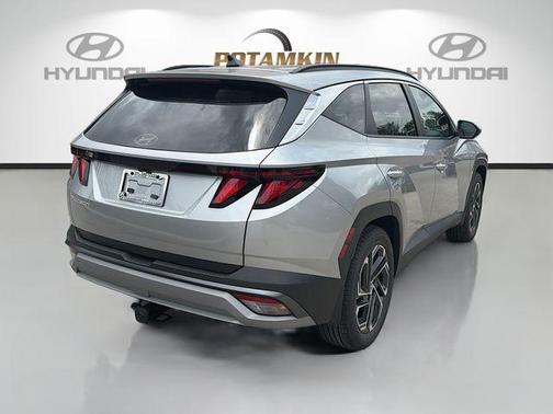 Shimmering Silver 2026 Hyundai TUCSON SEL