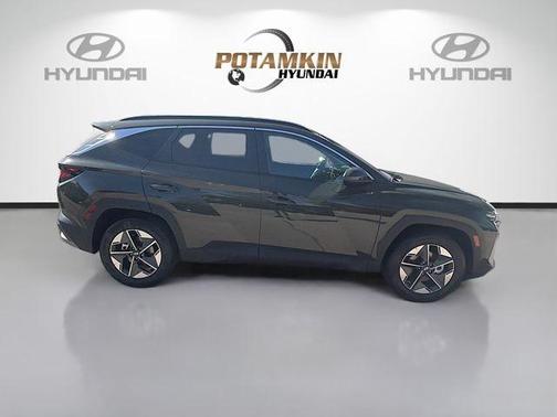 Green 2026 Hyundai TUCSON SEL
