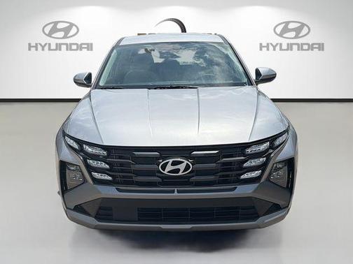 Shimmering Silver 2026 Hyundai TUCSON SE