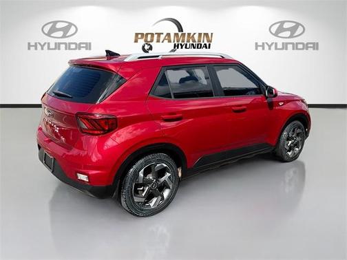 2022 Hyundai VENUE SEL