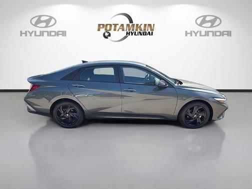 Amazon Gray 2026 Hyundai ELANTRA SEL Sport