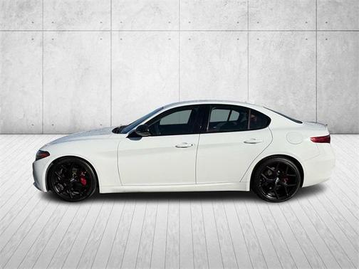 2020 Alfa Romeo Giulia Base