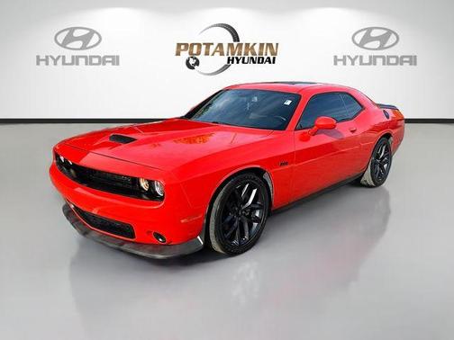 Go Mango! 2023 Dodge Challenger R/T