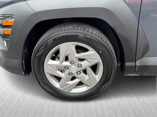 2024 Hyundai KONA SE