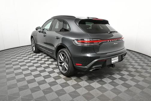 2026 Porsche Macan AWD