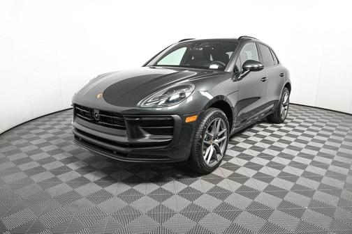 2026 Porsche Macan AWD
