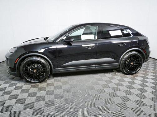 Jet Black Metallic 2025 Porsche Macan Macan Electric