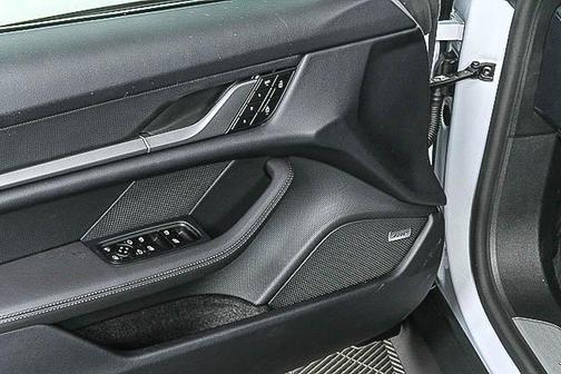 2025 Porsche Taycan 4S