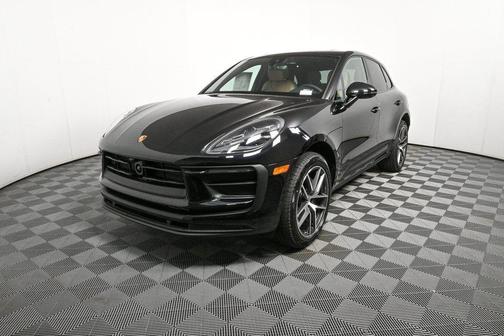 2025 Porsche Macan AWD
